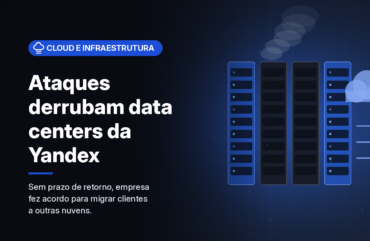 Ilustração gerada por computador (imagem ilustrativa, sem valor documental): em fundo escuro com brilho azul, quatro racks de servidores, dois deles apagados, com fumaça abstrata acima, e setas apontando para uma nuvem. À esquerda, selo azul com símbolo de nuvem e o texto 'Cloud e Infraestrutura', o título 'Ataques derrubam data centers da Yandex' e a frase 'Sem prazo de retorno, empresa fez acordo para migrar clientes a outras nuvens.'