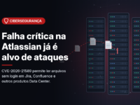 Ilustração gerada por computador (imagem ilustrativa, sem valor documental): três racks de servidores em fundo escuro com documentos sendo extraídos por uma trilha tracejada vermelha. À esquerda, selo vermelho com escudo e o texto 'Cibersegurança', o título 'Falha crítica na Atlassian já é alvo de ataques' e a frase 'CVE-2026-21589 permite ler arquivos sem login em Jira, Confluence e outros produtos Data Center.'